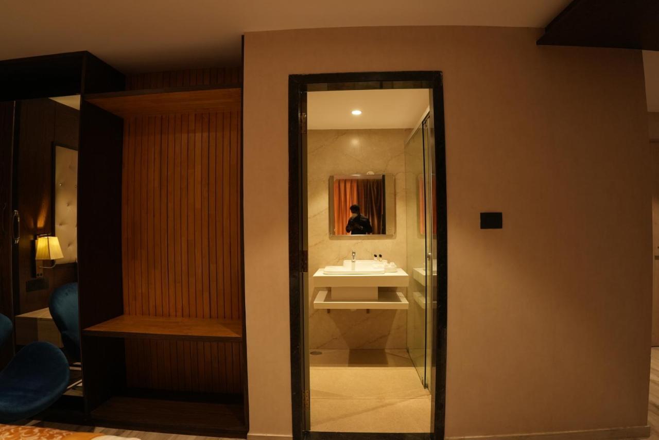 Hotel Ocean Vista Bay Visakhapatnam Exterior foto